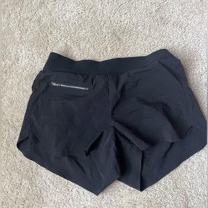 Athleta size 8 black Women’s shorts